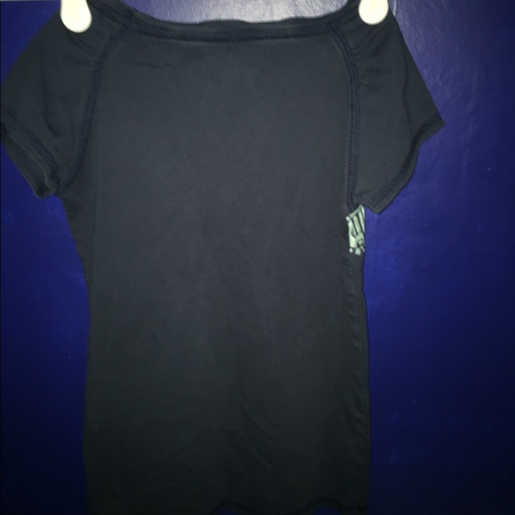 Old Navy Navy Blue butterfly shirt girls - Picture 2 of 4